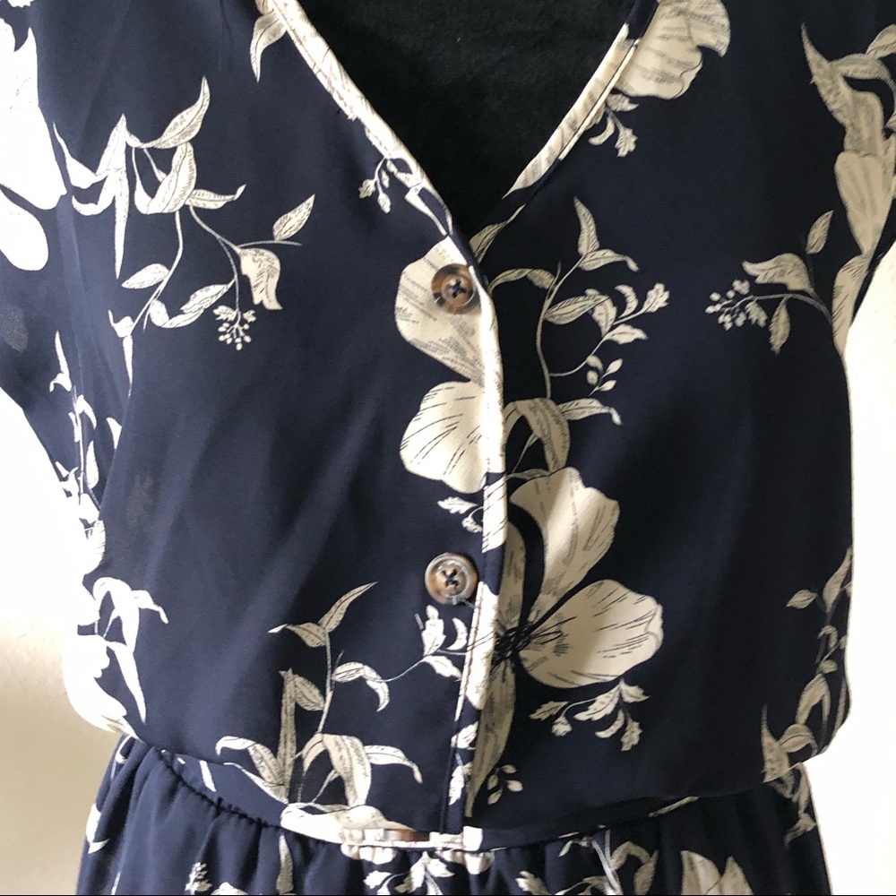 Navy blue with cream colored flowers dress. Size S. - Picture 2 of 12